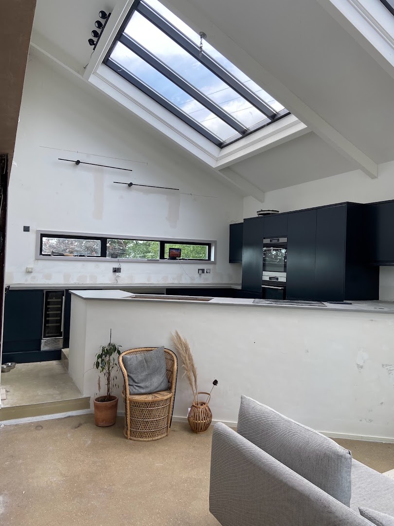 NO JOB 2 SMALL PAINTER AND DECORATOR — Photos 13