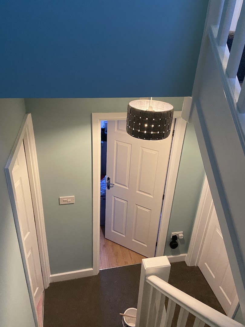 NO JOB 2 SMALL PAINTER AND DECORATOR — Photos 2